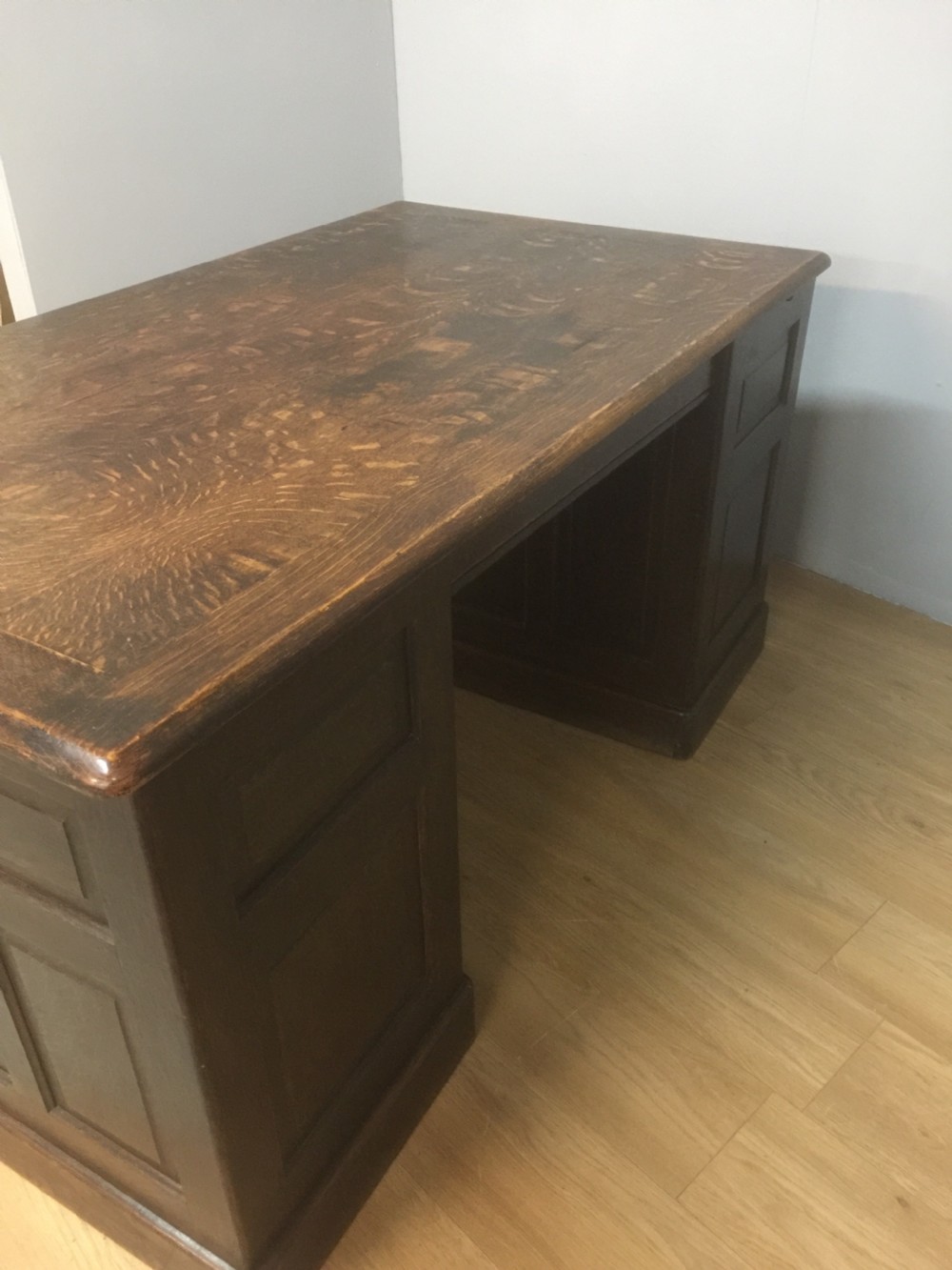 Large oak twin pedestal desk with fielded panels circa 1910 View IX