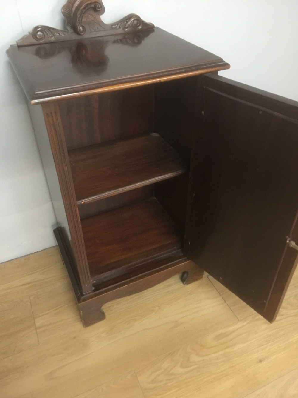 Art nouveau carved mahogany bedside cabinet circa 1900 View VI