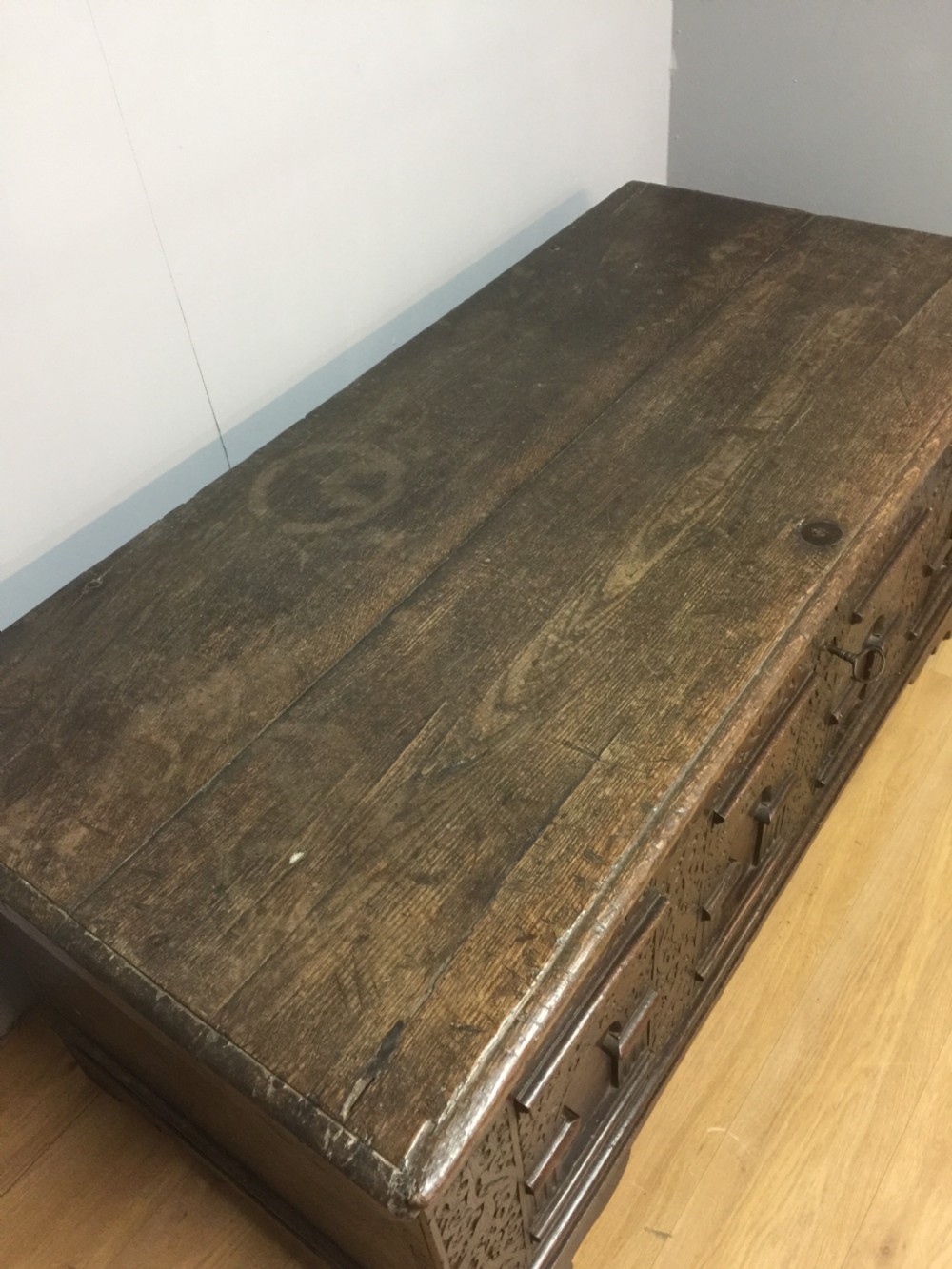 Large country House carved oak coffer late 17th century View VI