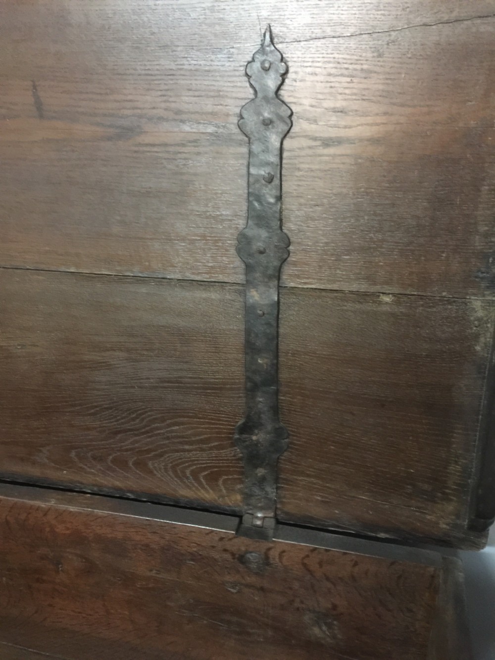 Large country House carved oak coffer late 17th century View IX