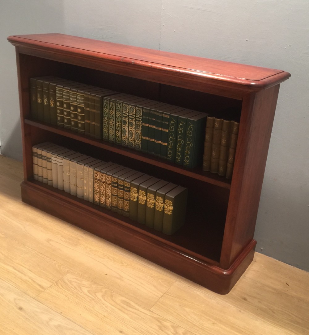 Nineteenth century mahogany open bookshelves