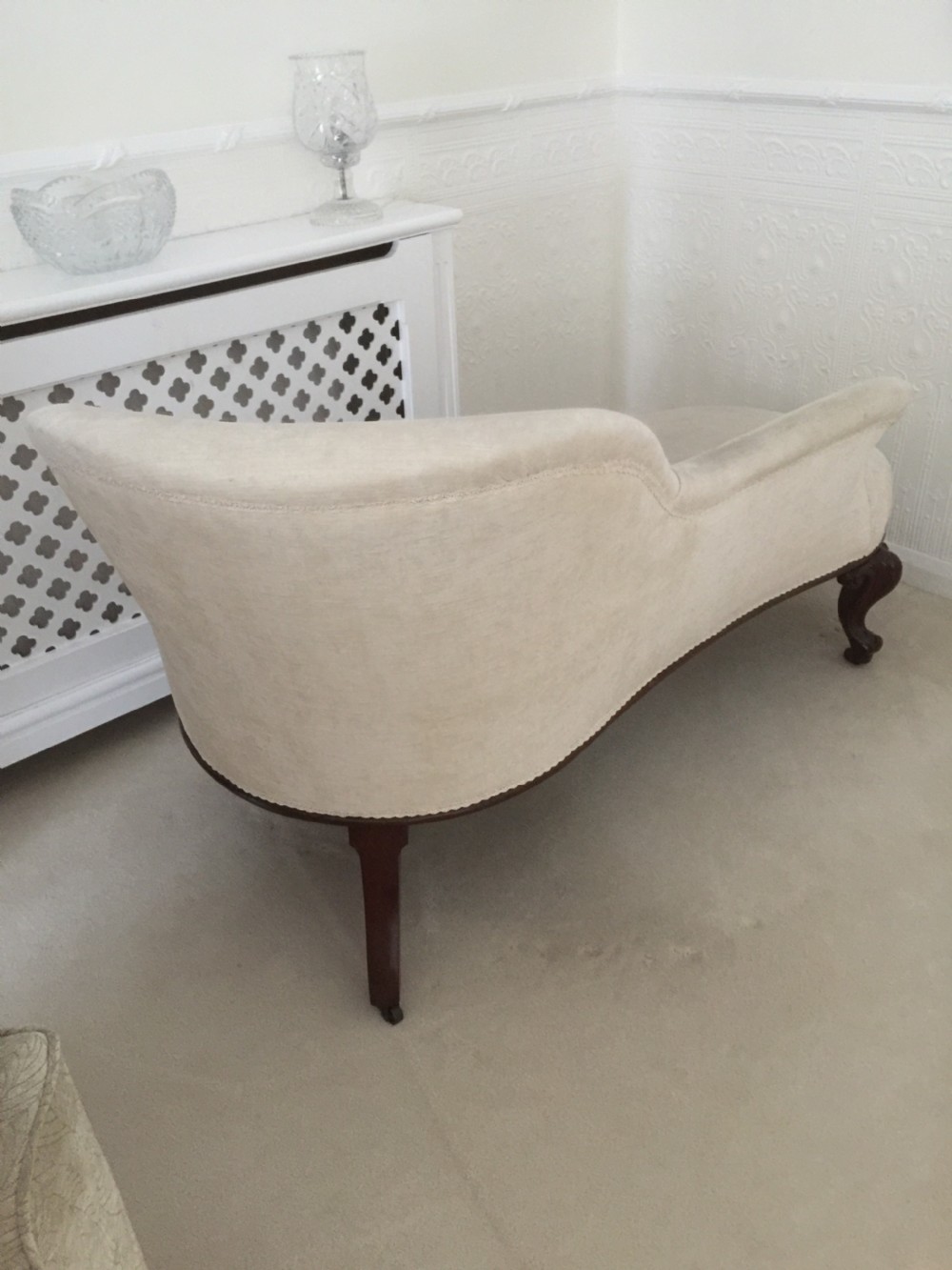 Nineteenth century chaise longue in cream fabric  View VIII