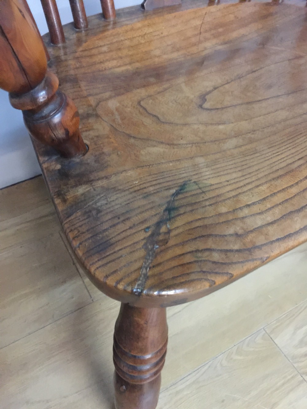 Eighteenth century yew Windsor chair View VI