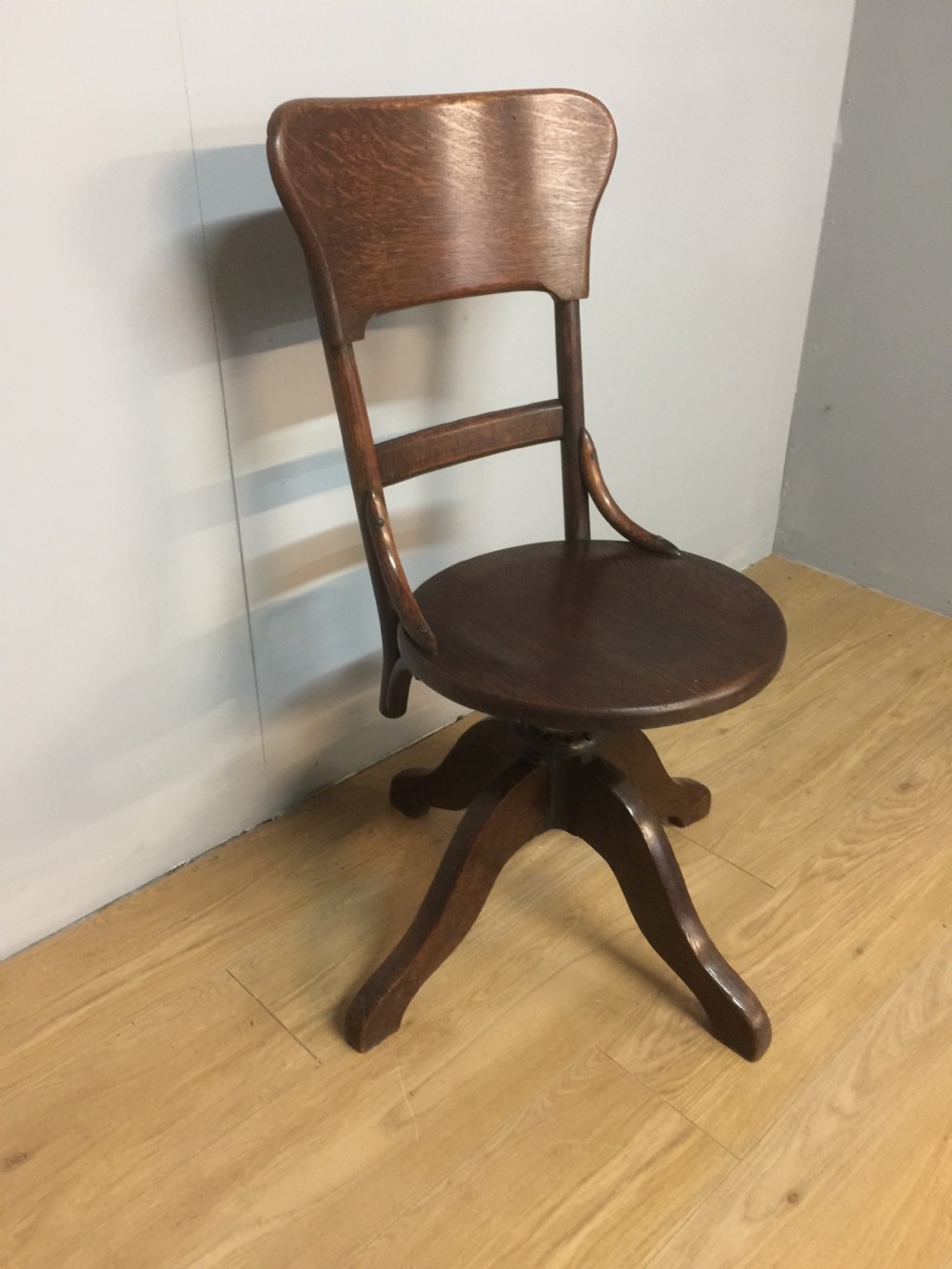 Solid  oak Edwardian “oail” height adjustable rotating office chair View II