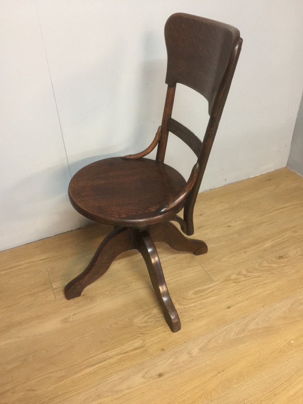 Solid  oak Edwardian “oail” height adjustable rotating office chair View IV