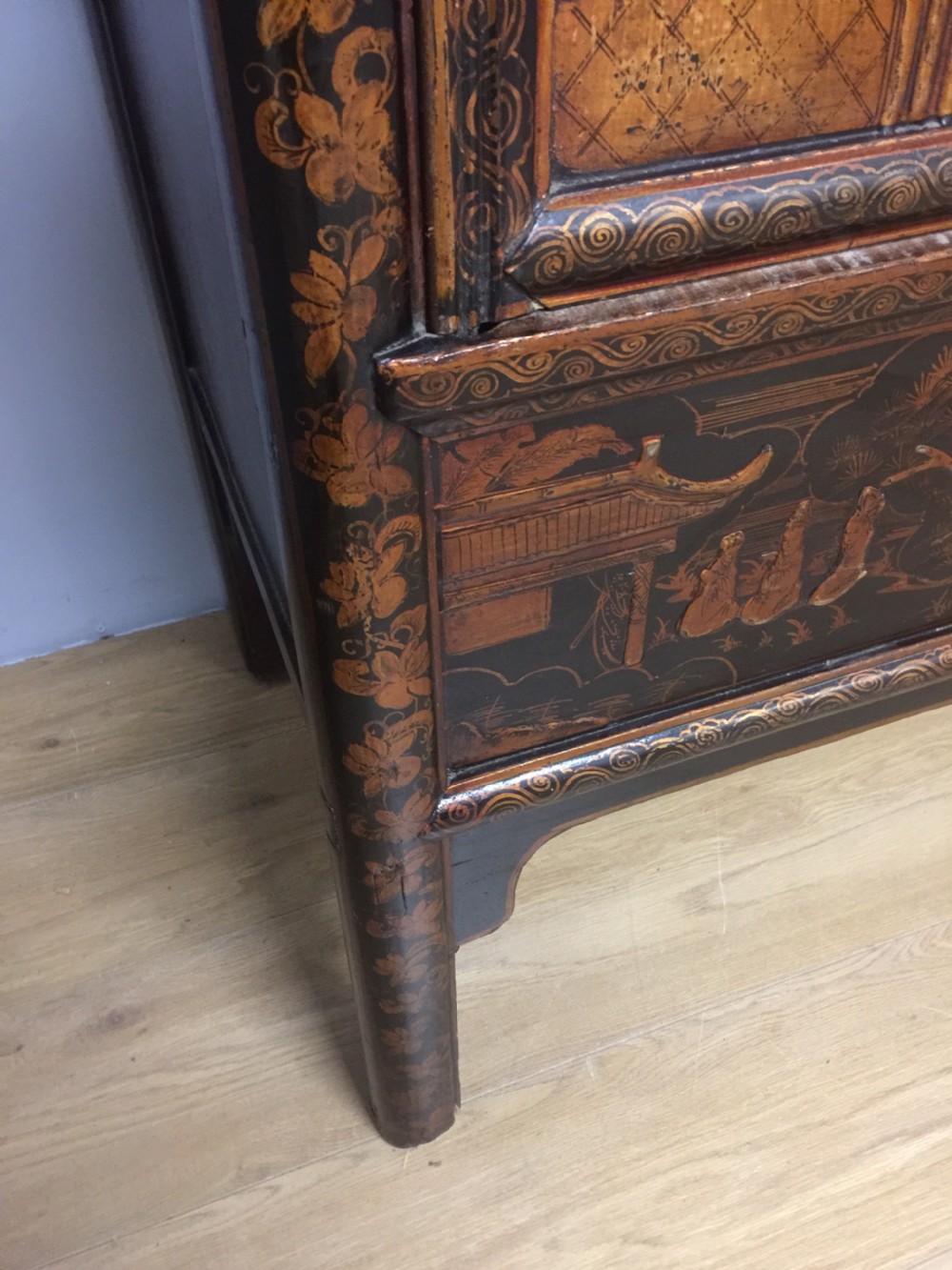 Chinese black lacquer and gilded wedding cabinet circa 1920 View XIII