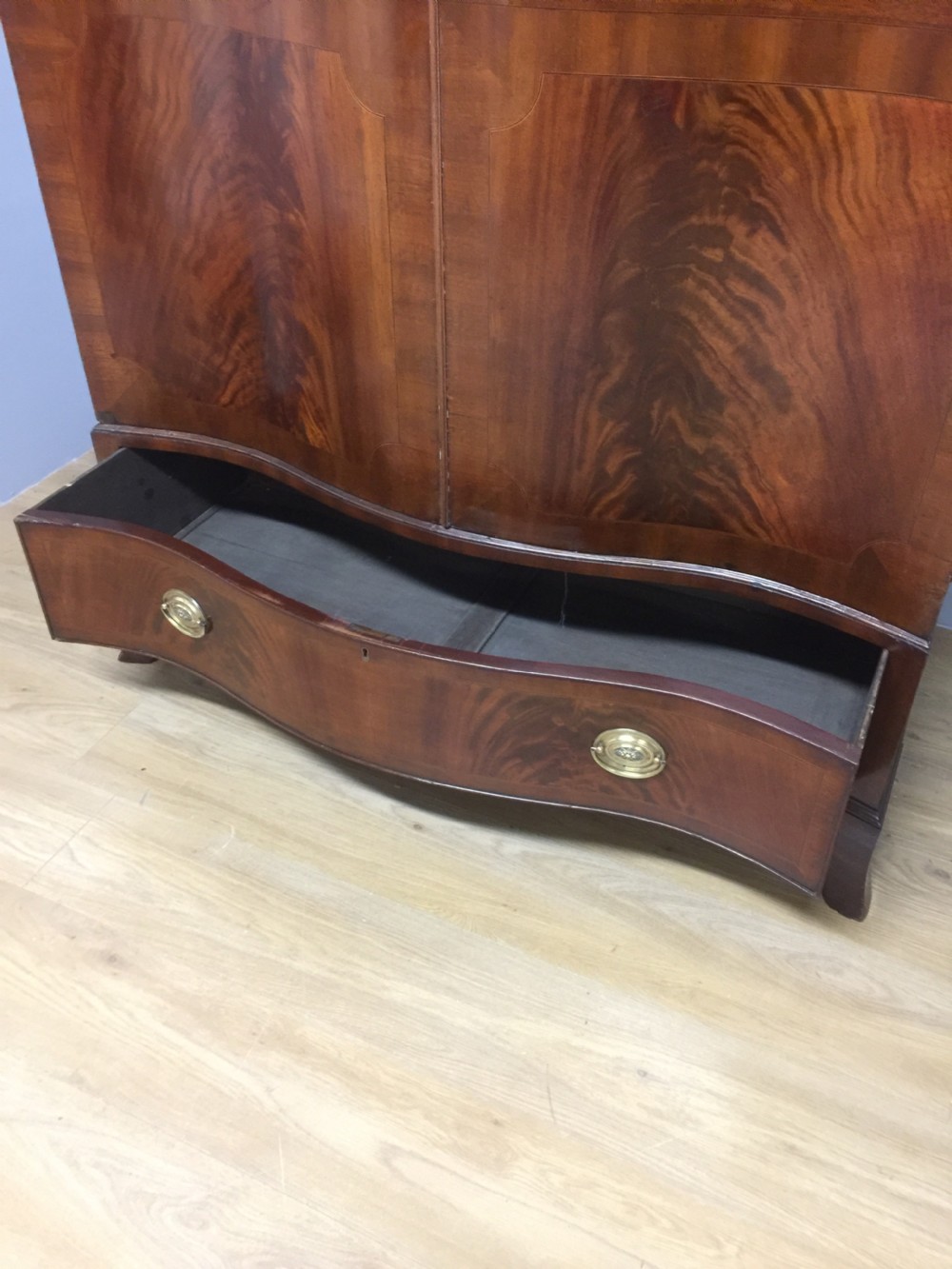 Edwardian Sheraton style serpentine fronted flame mahogany wardrobe  View XIII