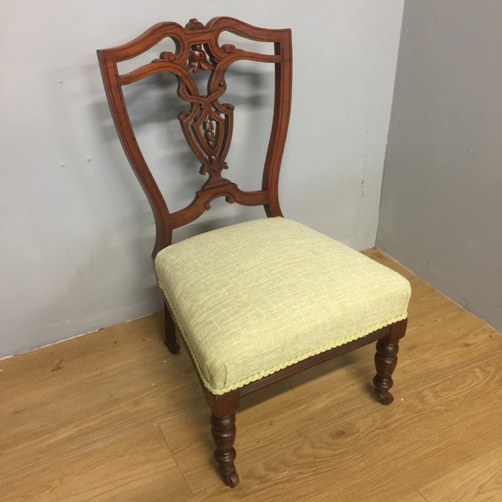 Late 19th century Walnut nursing chair