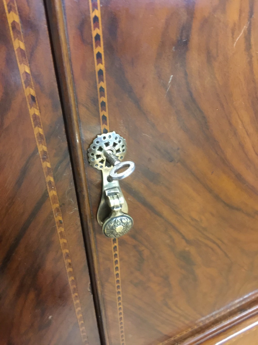 Inlaid burr walnut side cabinet on turned supports circa 1920 View X
