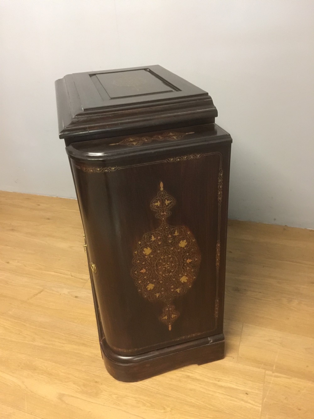 Cocktail cabinet with brass inlay Anglo Indian  View VII