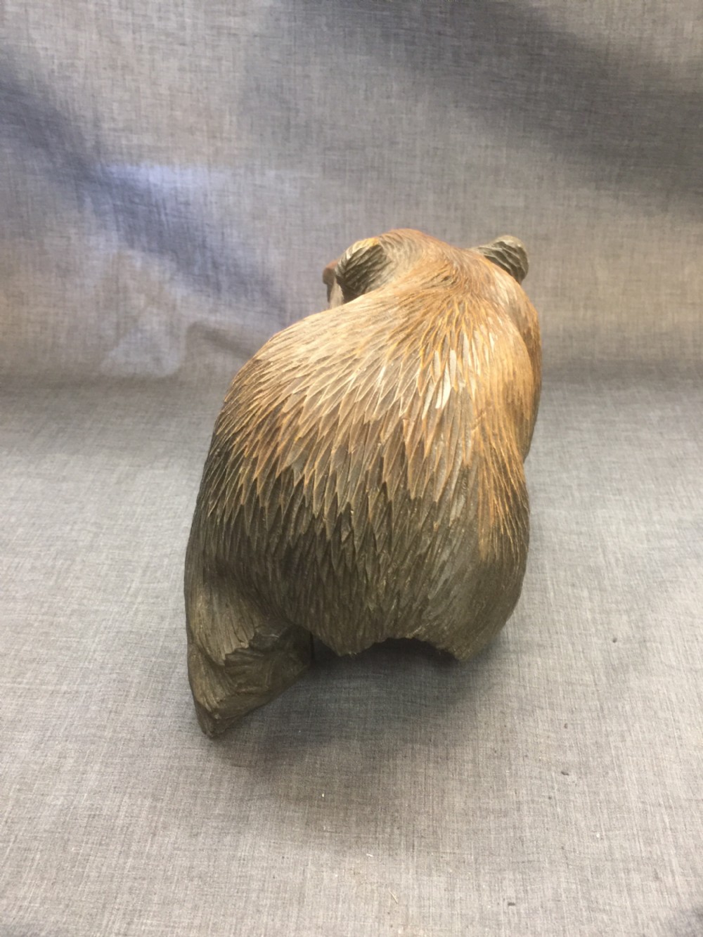 Nineteenth century Black Forest carved wooden bear View IV