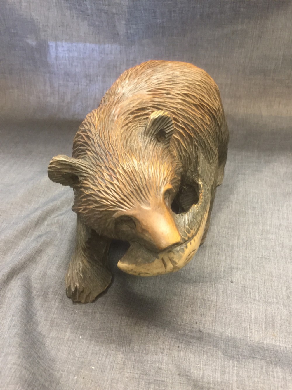 Nineteenth century Black Forest carved wooden bear View VI