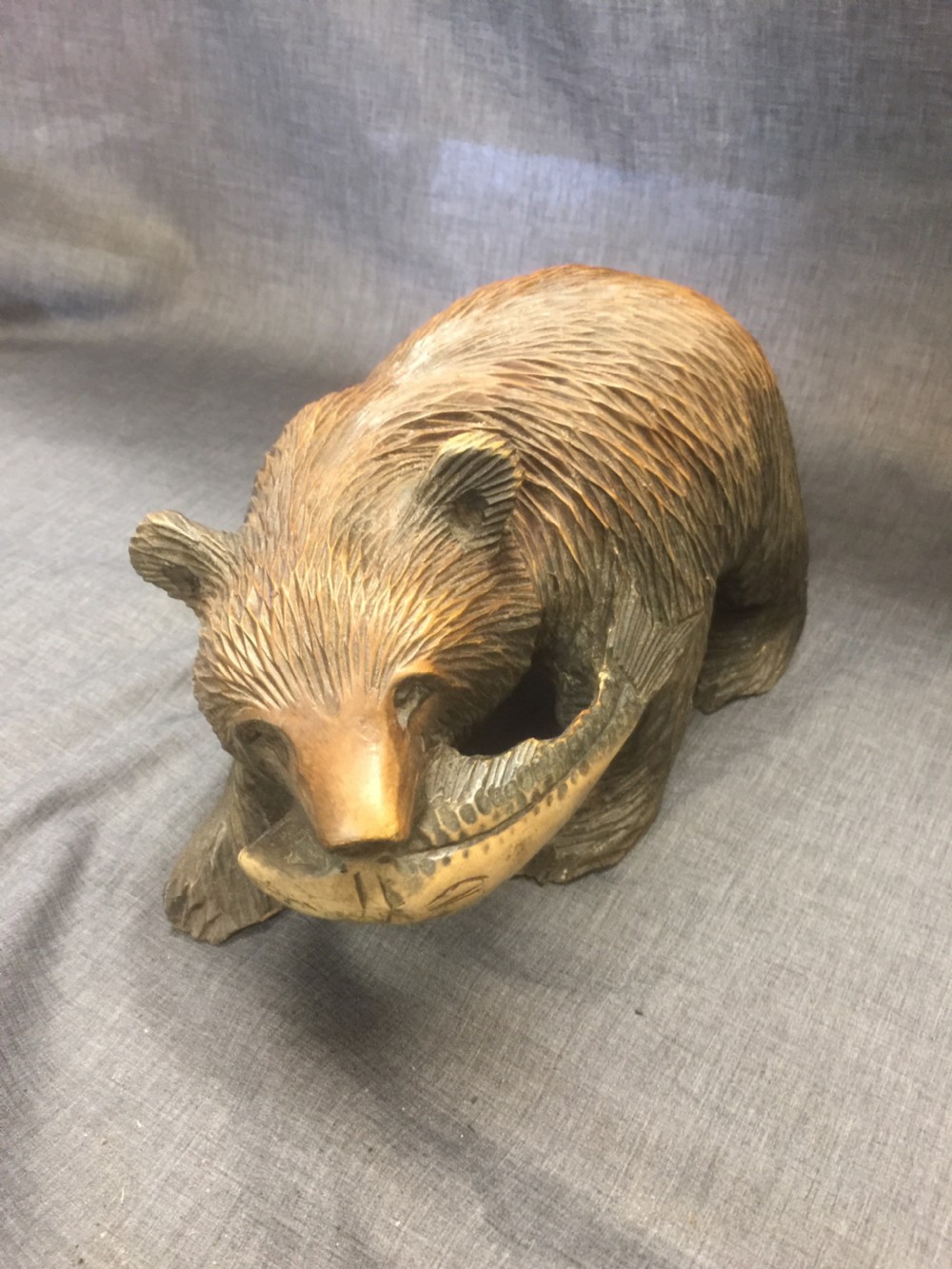 Nineteenth century Black Forest carved wooden bear View VII