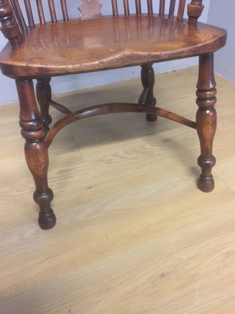 Nineteenth century yew Windsor chair with crinoline understretcher View VI