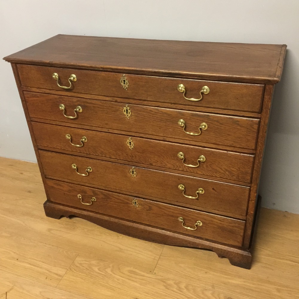 Nineteenth century oak chest of drawers 