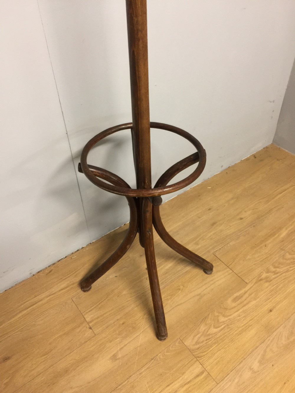 Bentwood coat stand in great original condition View VI