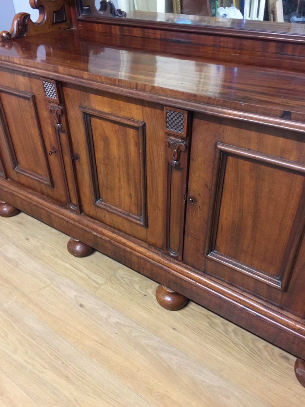 Superb quality nineteenth Century flame mahogany buffet sideboard  View IV