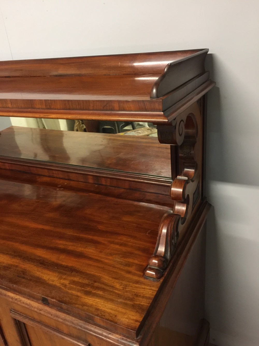 Superb quality nineteenth Century flame mahogany buffet sideboard  View V
