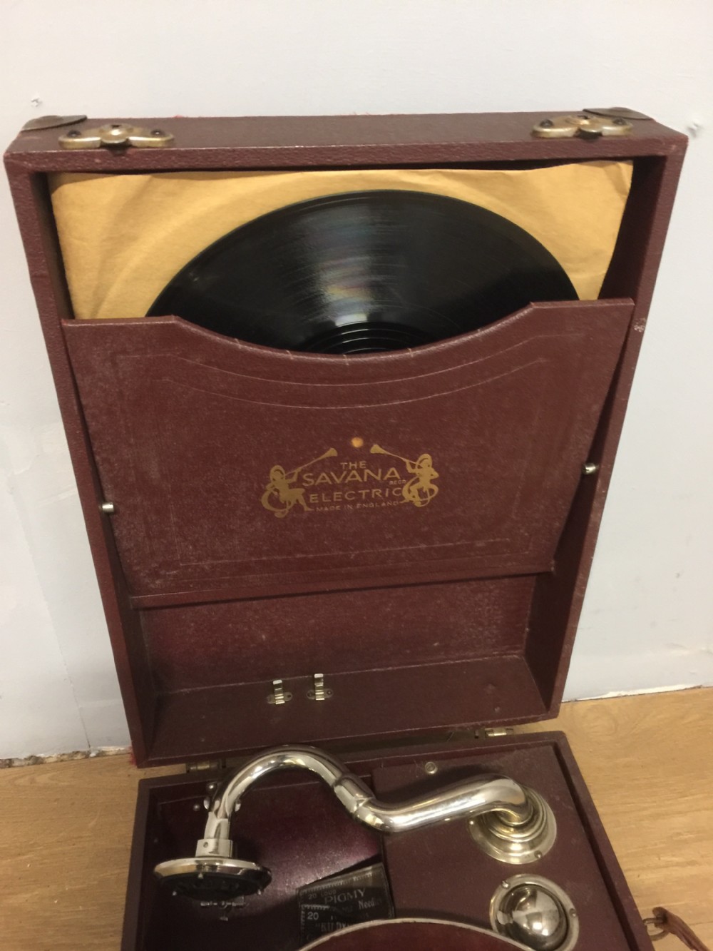Savannah wind up gramophone circa 1930  View III