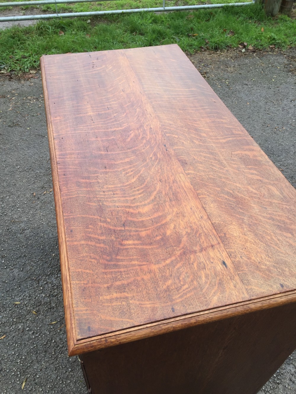 Late Georgian solid oak chest of drawers  View V