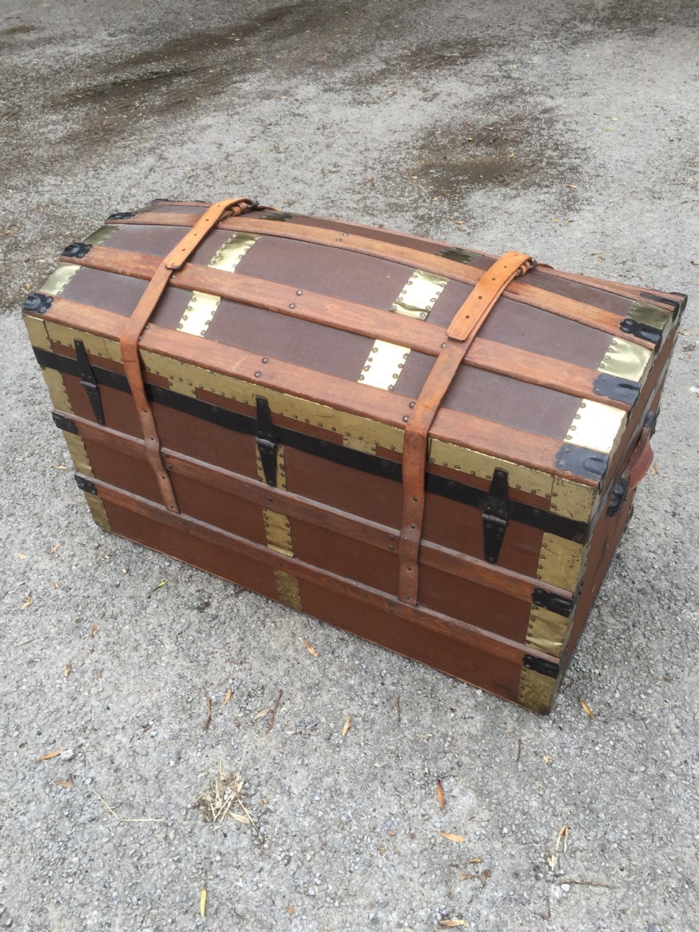 Edwardian dome topped trunk in excellent condition View VII