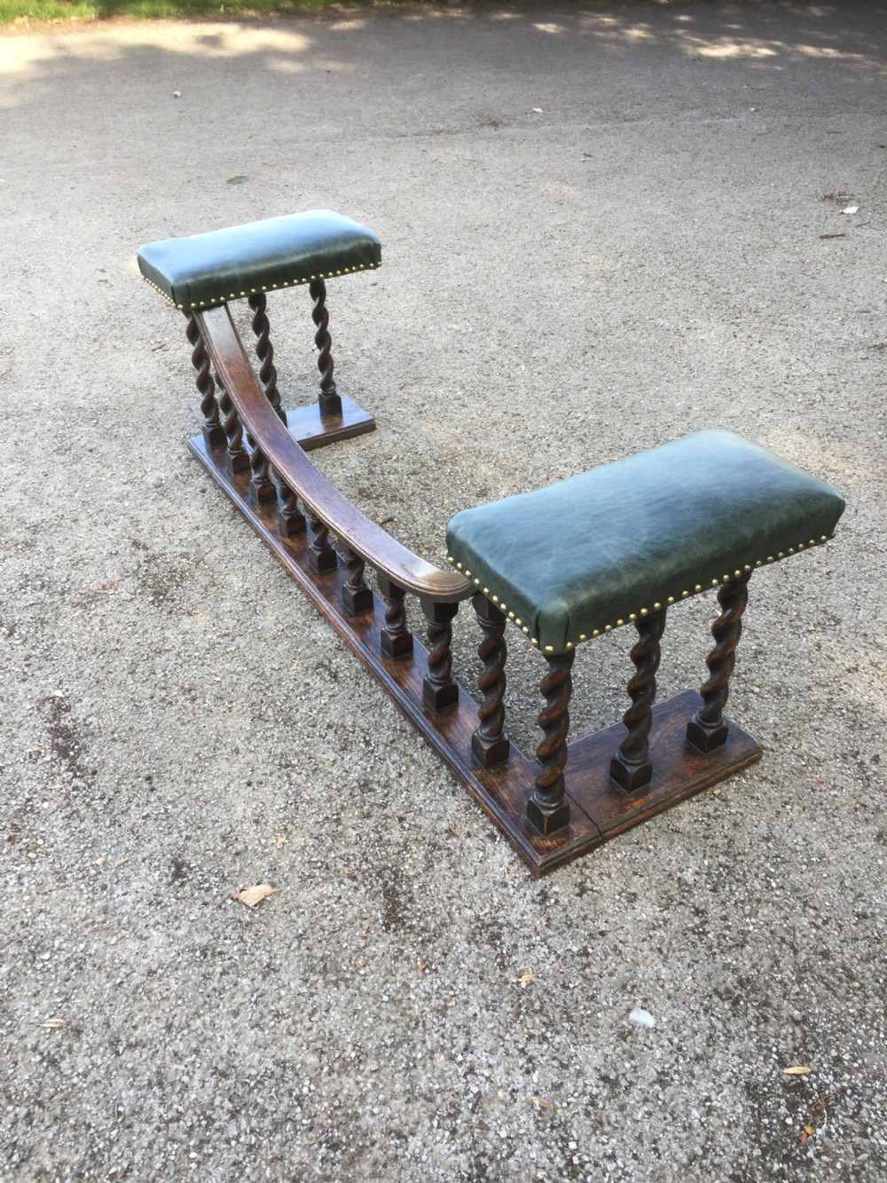 Nineteenth century country house oak club fender  View II