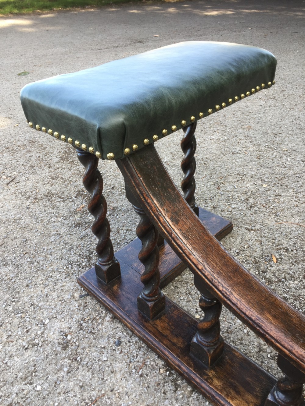 Nineteenth century country house oak club fender  View III