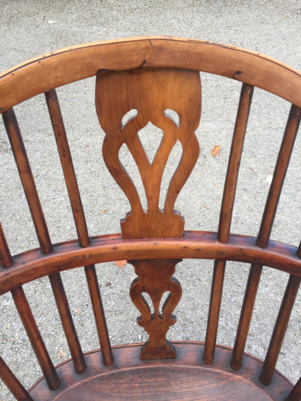 Set of Six Georgian Yew and elm Windsor Chairs  Circa 1820 View XX