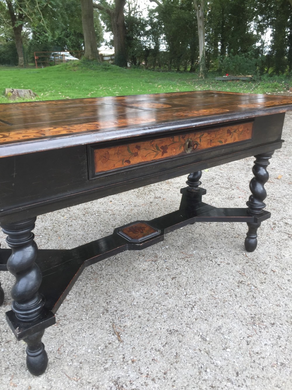 Eighteenth century Flemish marquetry side table  View IV