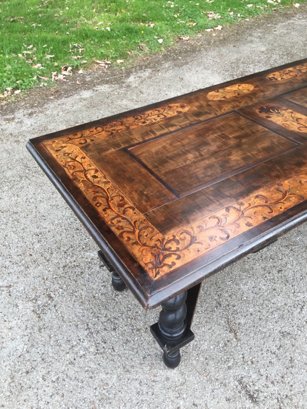 Eighteenth century Flemish marquetry side table  View VI