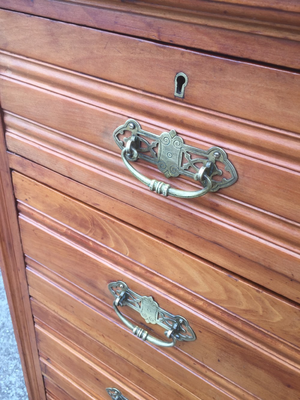 Nineteenth century satin walnut chest of drawers  View III