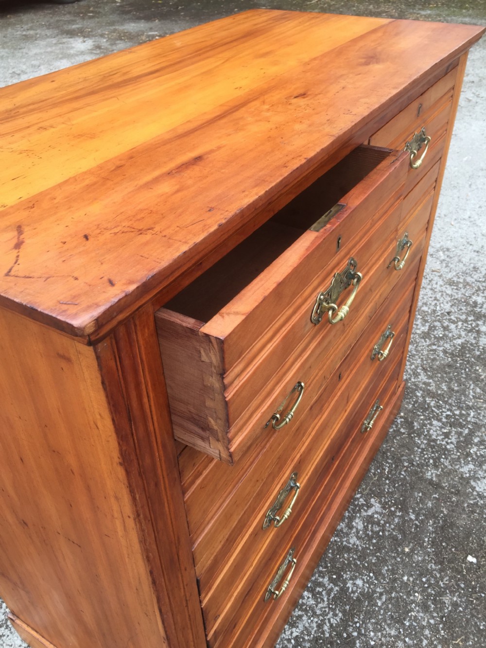 Nineteenth century satin walnut chest of drawers  View VIII