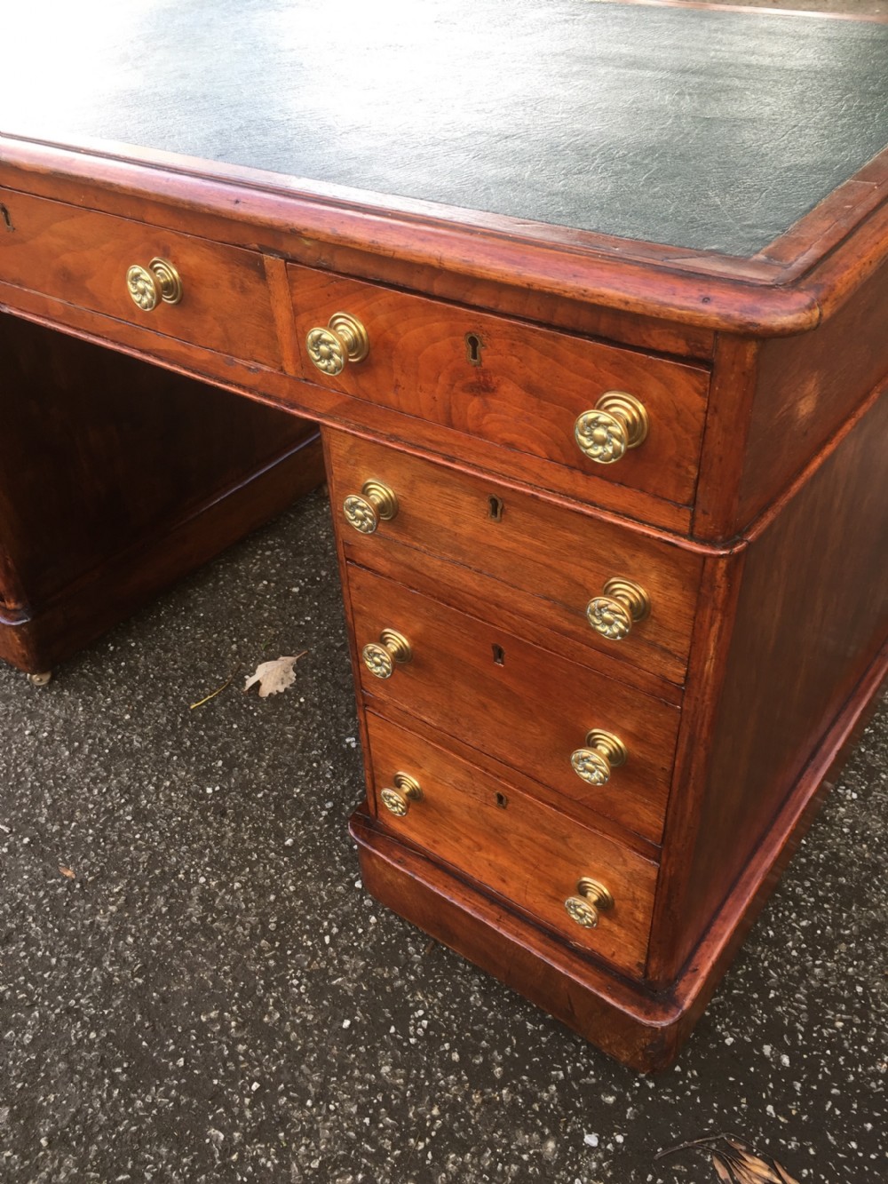 Nineteenth century mahogany twin pedestal desk View VII