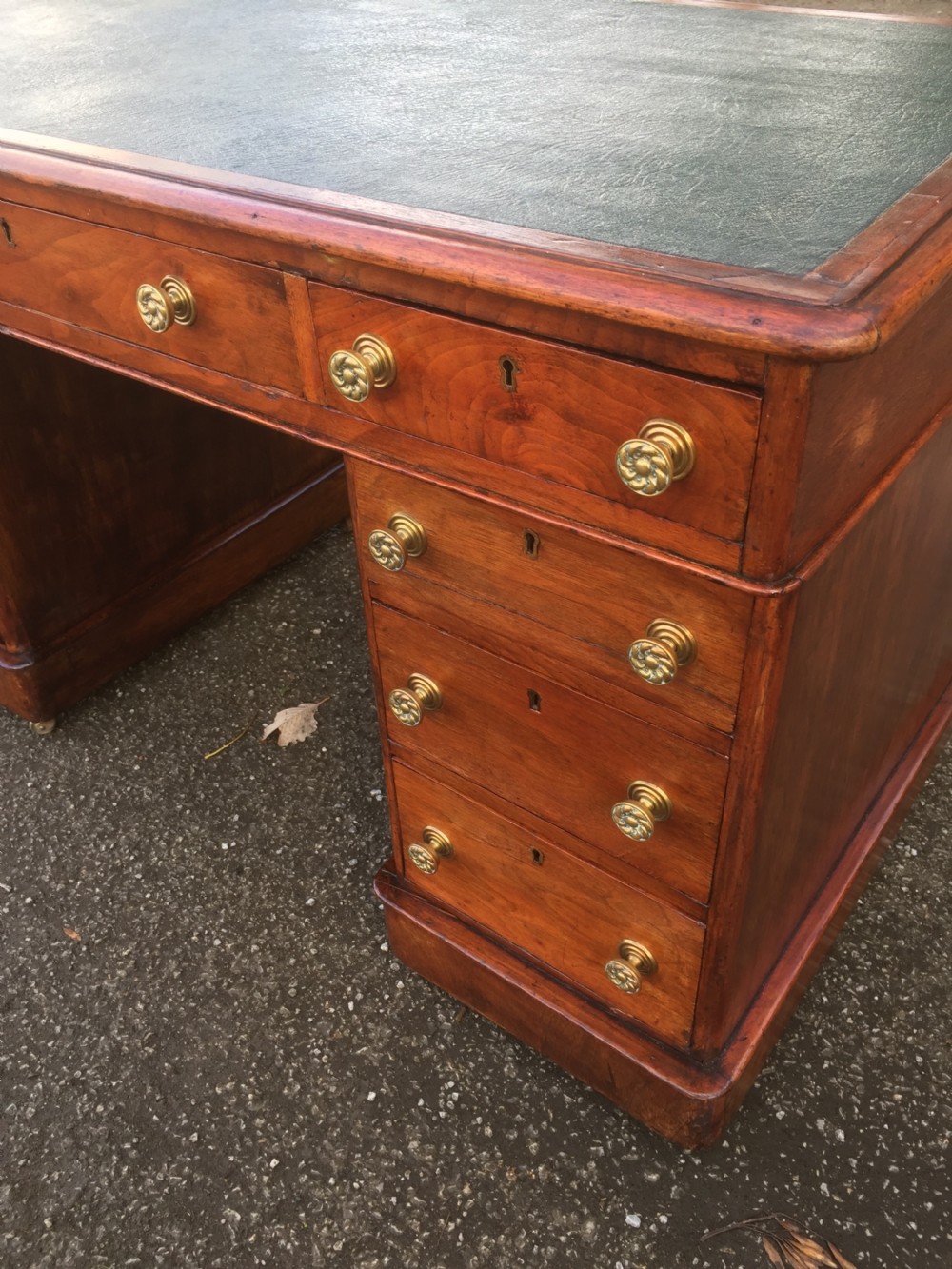 Nineteenth century mahogany twin pedestal desk View VIII