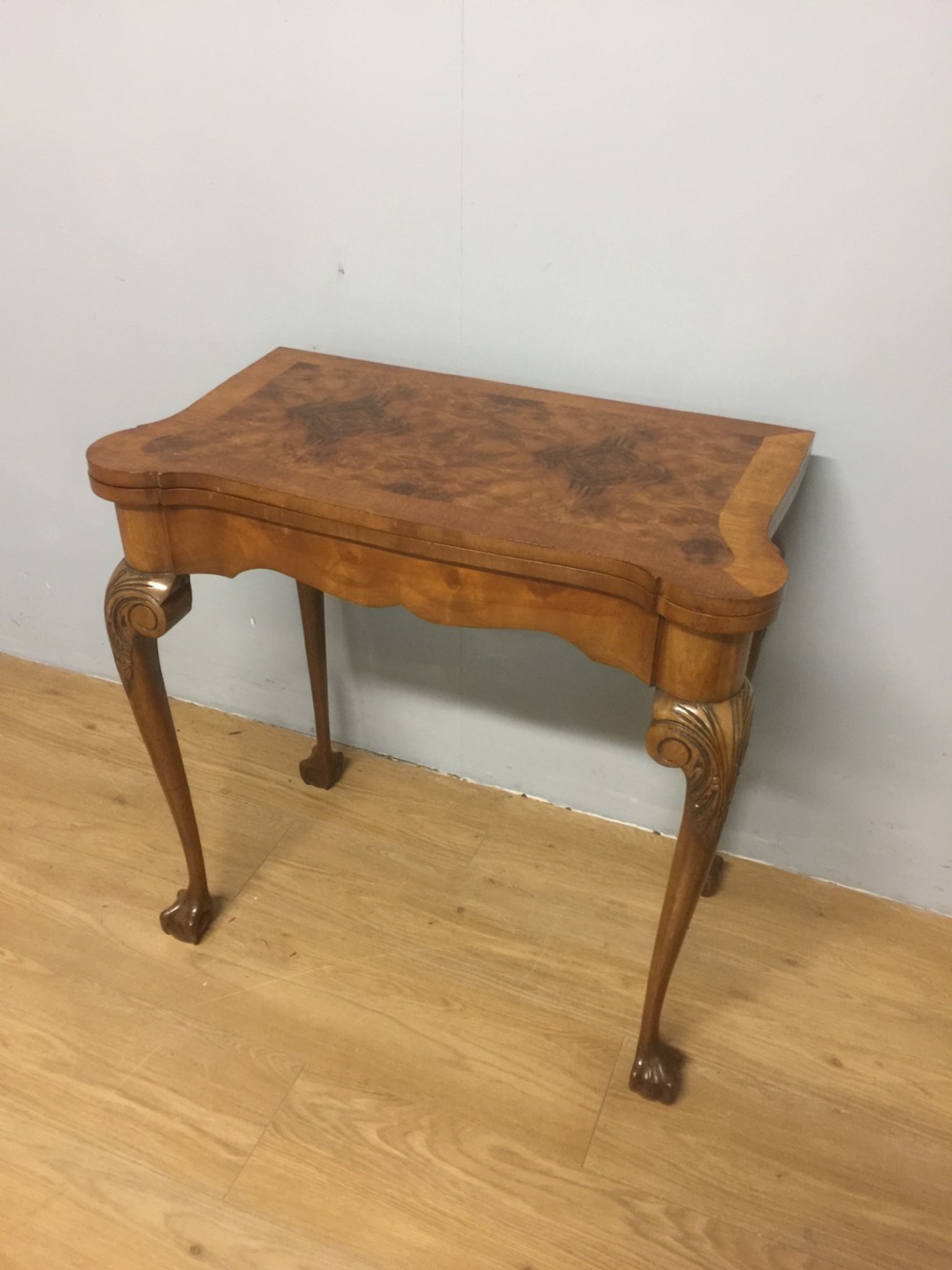Burr walnut Queen Anne style card table 