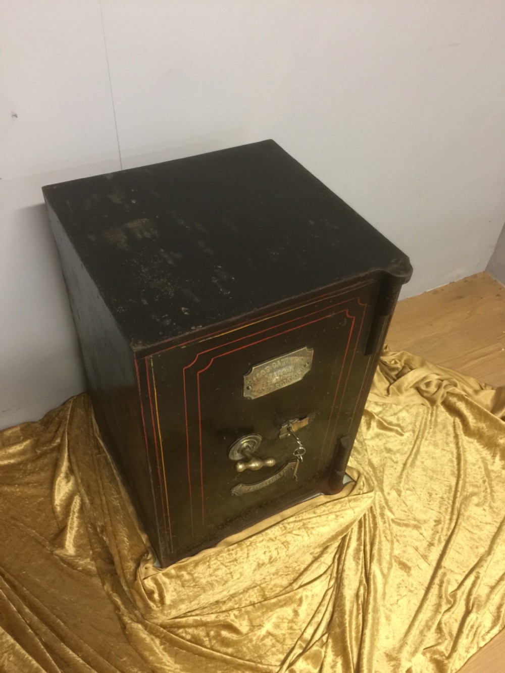 Edwardian safe in original condition by Jacob Cartwright Two Keys  View V