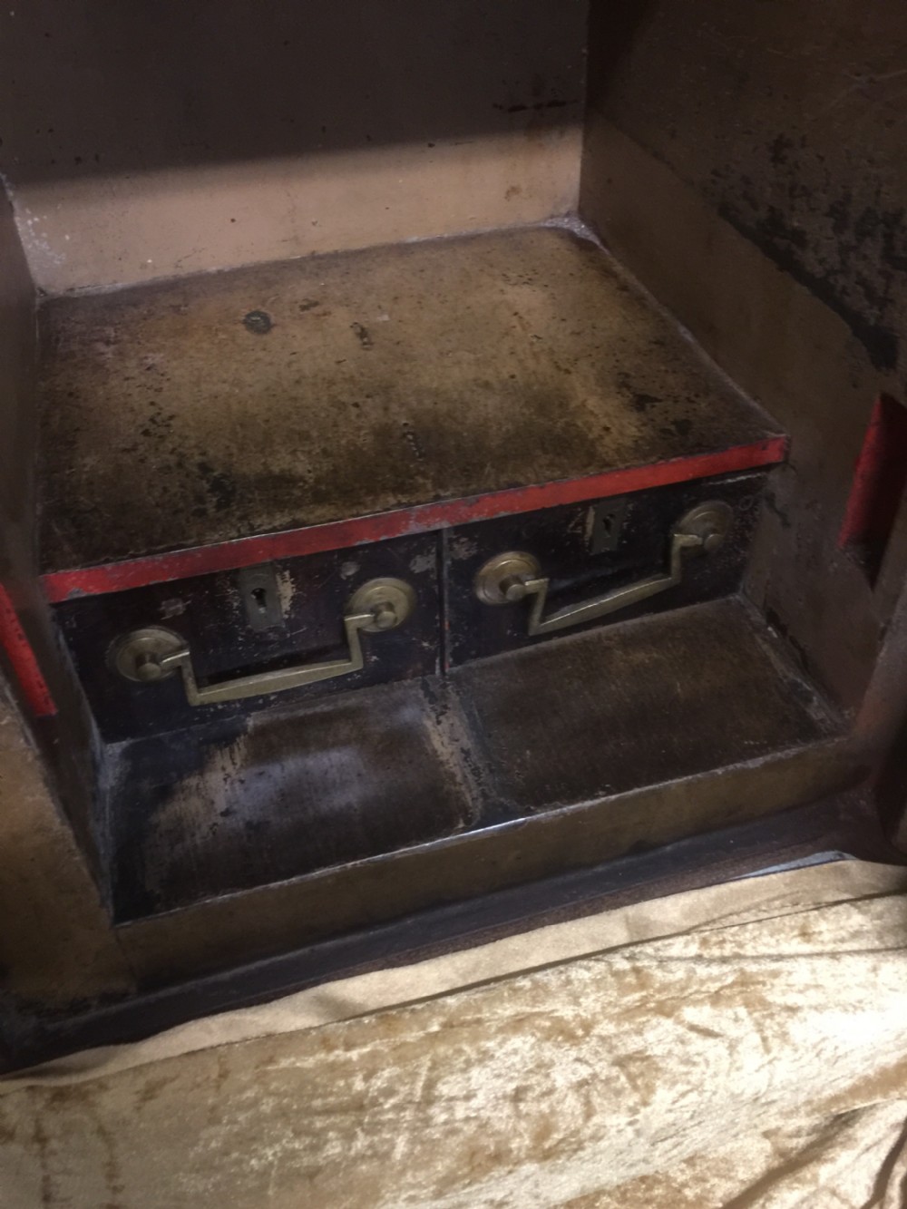 Edwardian safe in original condition by Jacob Cartwright Two Keys  View VI