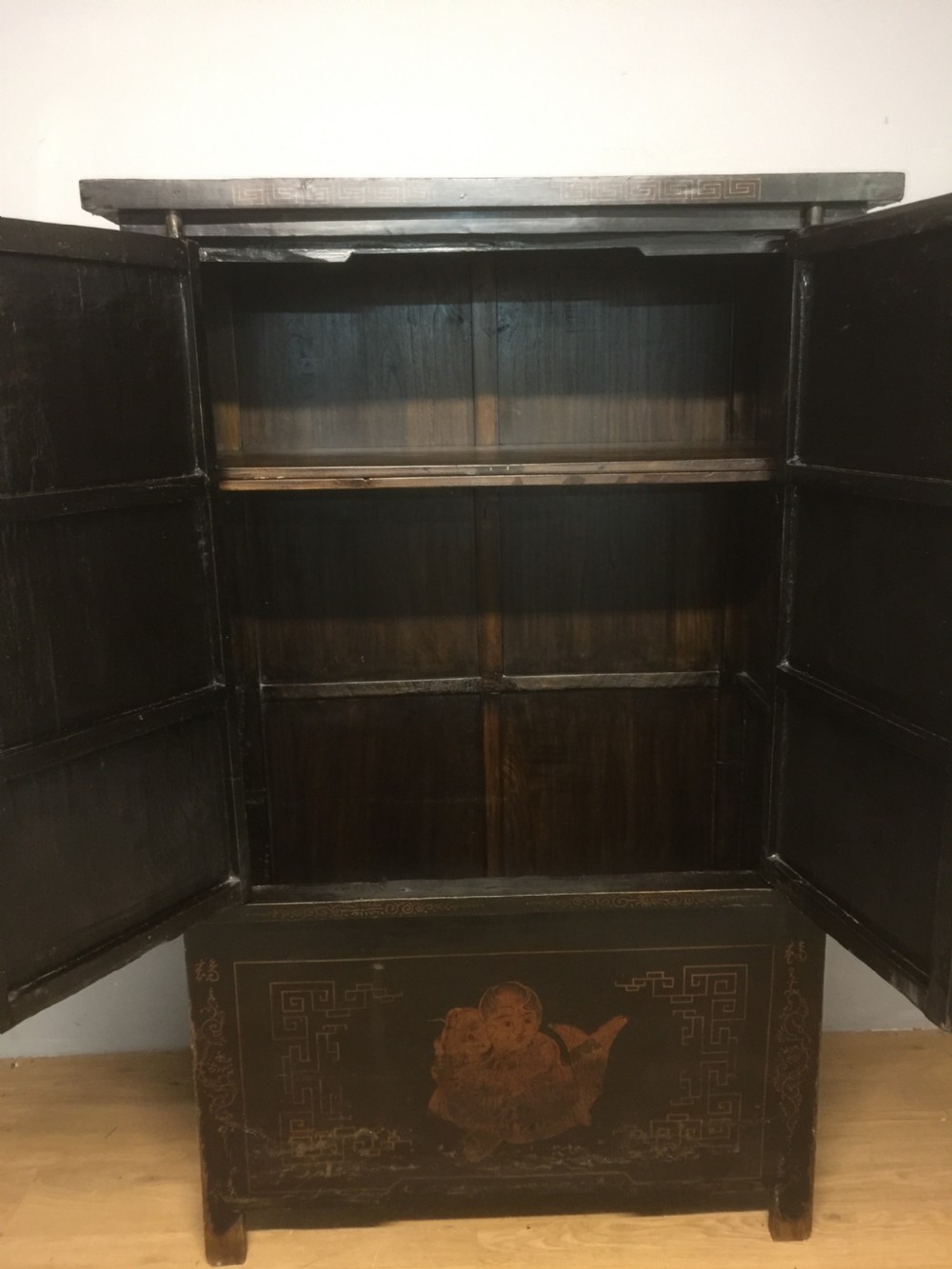 Black Chinese lacquer wedding cabinet from Hassop Hall Derbyshire  View VII