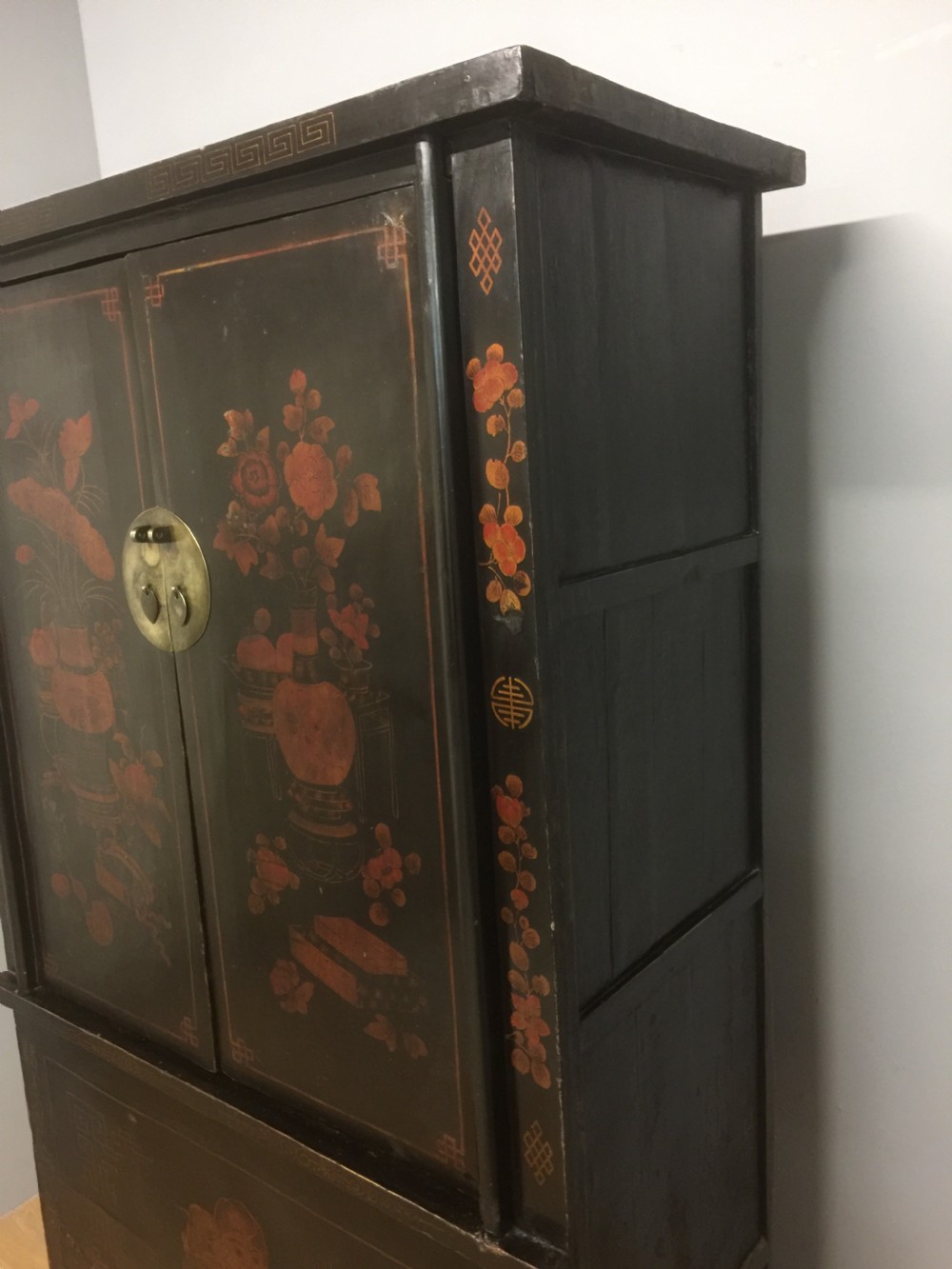 Black Chinese lacquer wedding cabinet from Hassop Hall Derbyshire  View XI