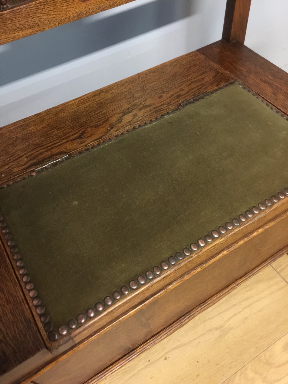 Arts and crafts golden oak hall bench  View VII