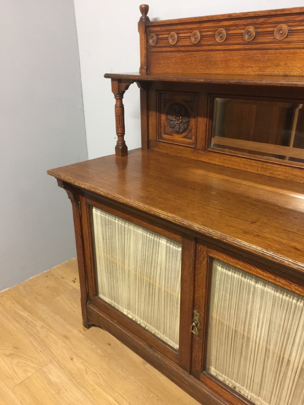 Arts and crafts golden oak chiffonier by Christopher Pratt of Leeds  View VII