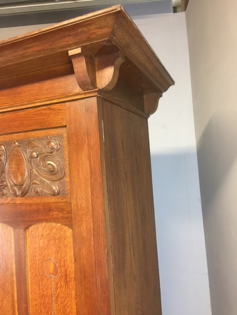 Solid oak Arts and Crafts inlaid three door wardrobe  View XIV