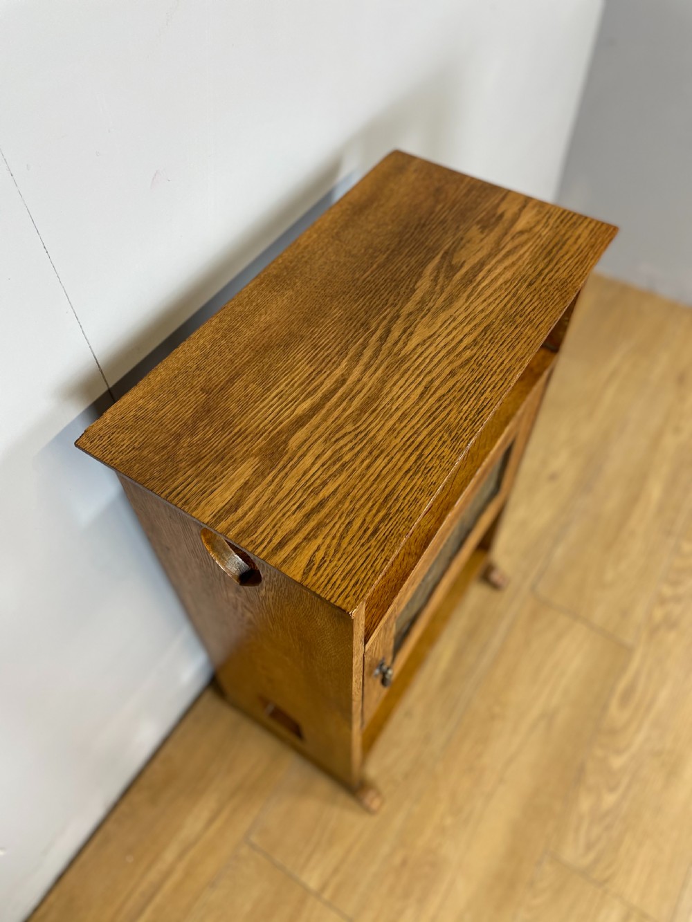 Rare Oak Arts and Crafts side cabinet View III