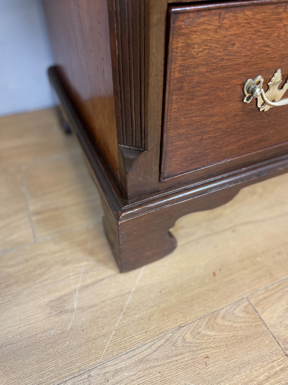 Nineteenth century small mahogany bachelors chest View VIII