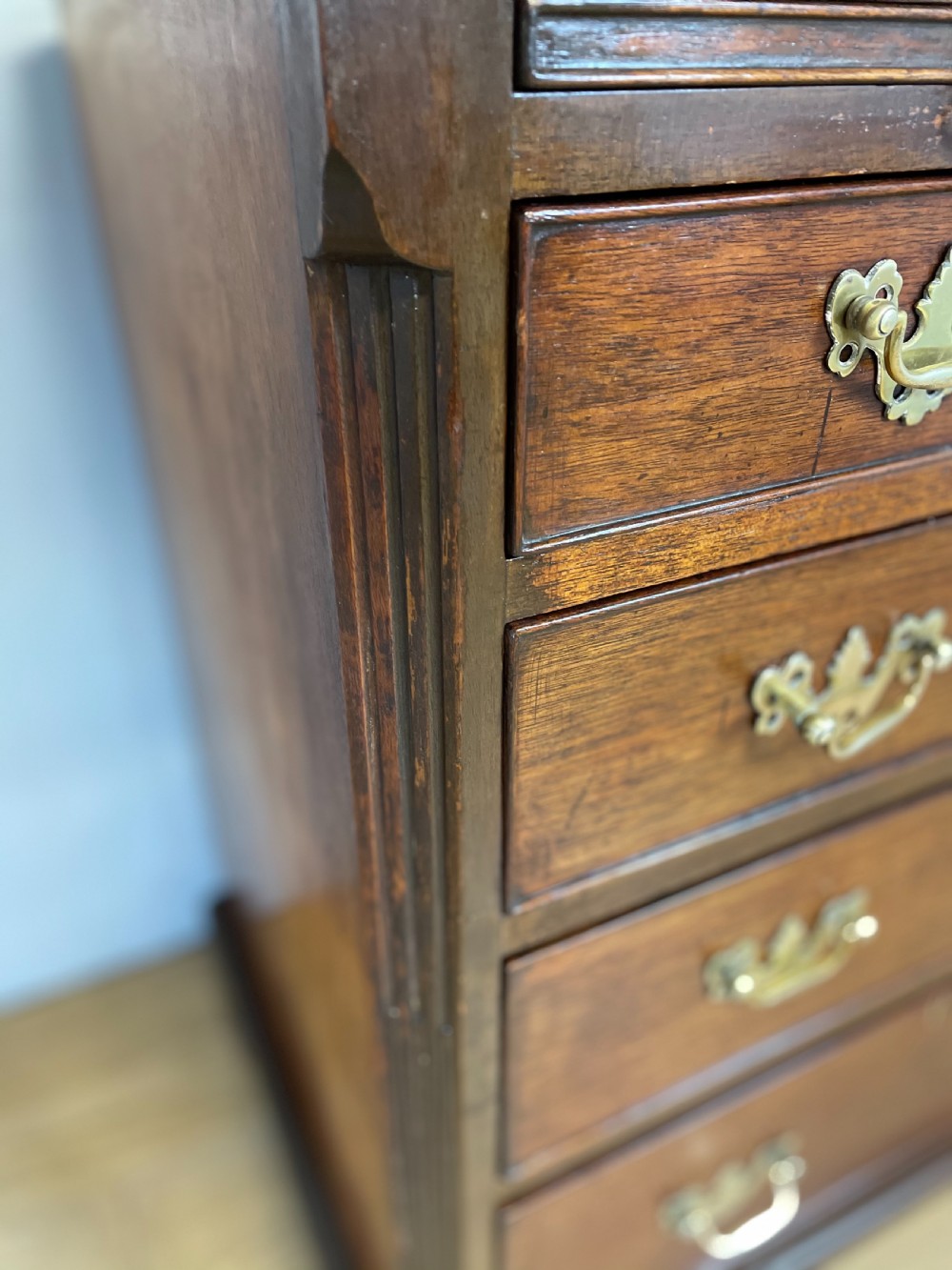 Nineteenth century small mahogany bachelors chest View IX