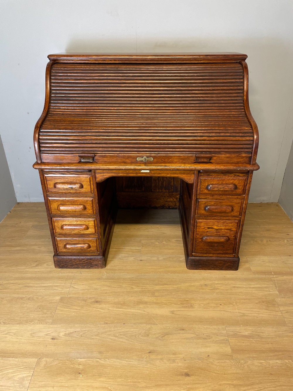 Solid oak roll top desk circa 1900 View III