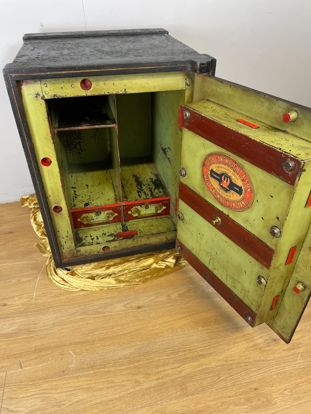 Nineteenth century safe by j Cartwright with keys  View V