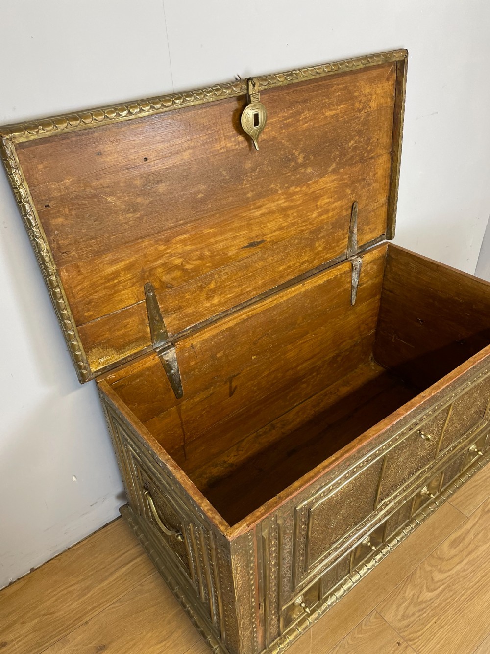 Late nineteenth century brass and teak Zanzibar chest  View VIII