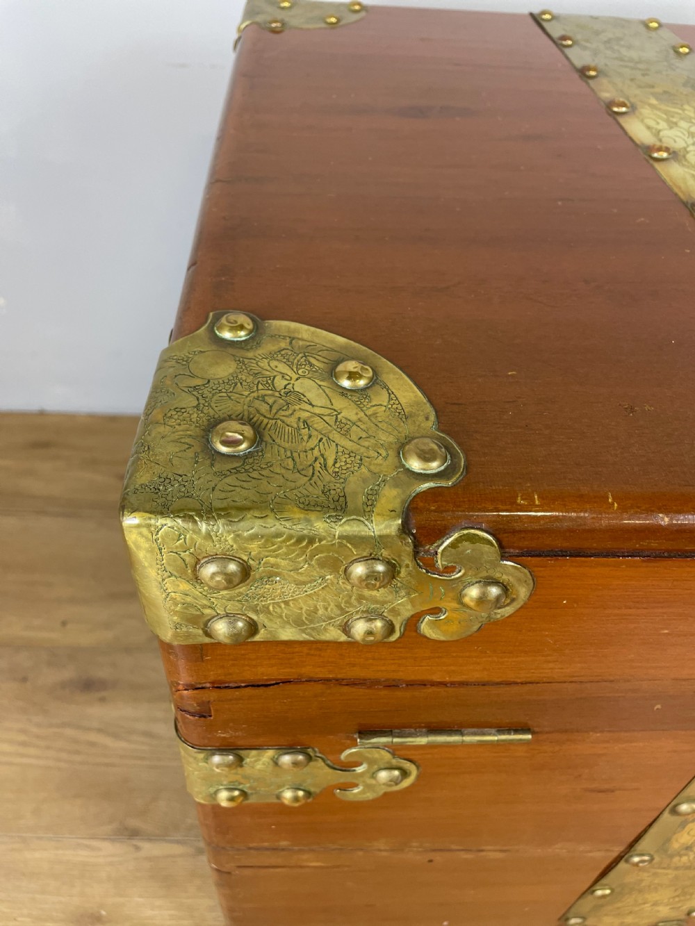 Chinese camphor wood chest with brass fittings  View VIII