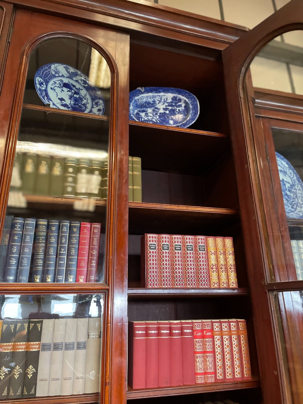 Large country house mahogany breakfront bookcase by Richardson of Leeds  View XIII
